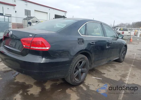 2013 Volkswagen Passat 2.5L Se z USA, uszkodzony, nr VIN 1VWBH7A39DC049265